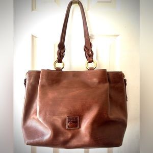 Dooney & Bourke Florentine Large Zip Barlow